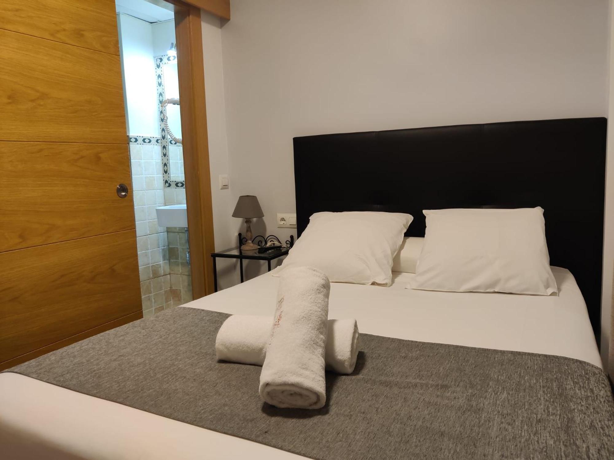 ฮอสเปเดเรียหลุยส์เดกอนโกรา Hotel กอร์โดบา ภายนอก รูปภาพ